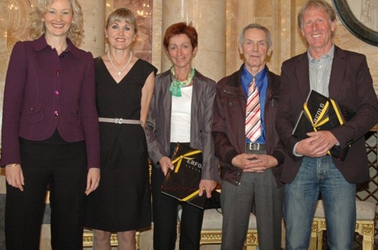Sportlerehrung von Lidia, Marisa, Otto und Peter im Marmorsaal des "Neuen Schlosses" in Stuttgart
